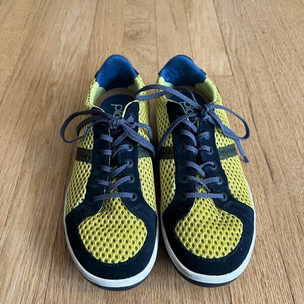 PLAE Prospect Yellow/Blue Lightweight Sneakers Men's Size 6 Women's Size 7.5